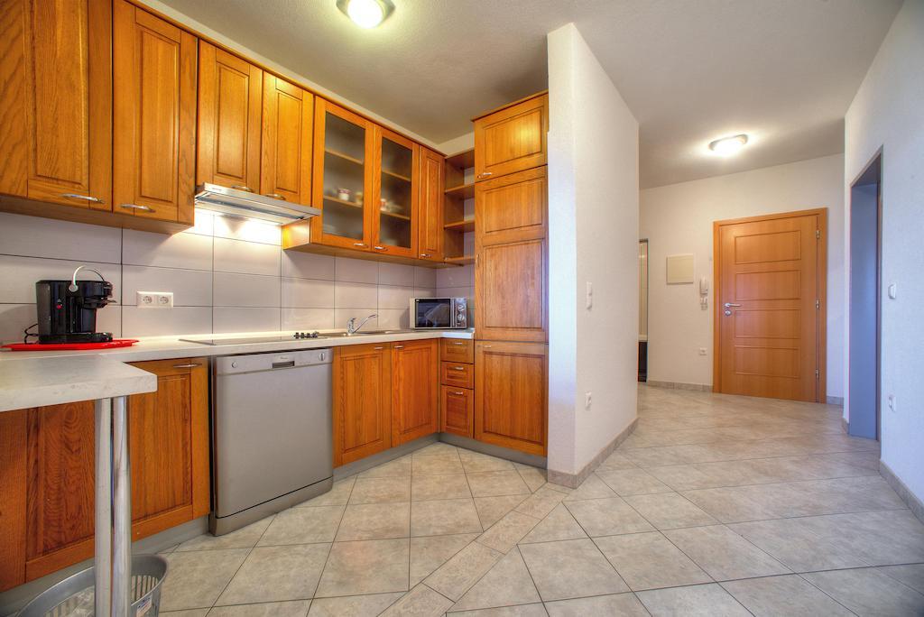 Apartments Peran シベニク 部屋 写真