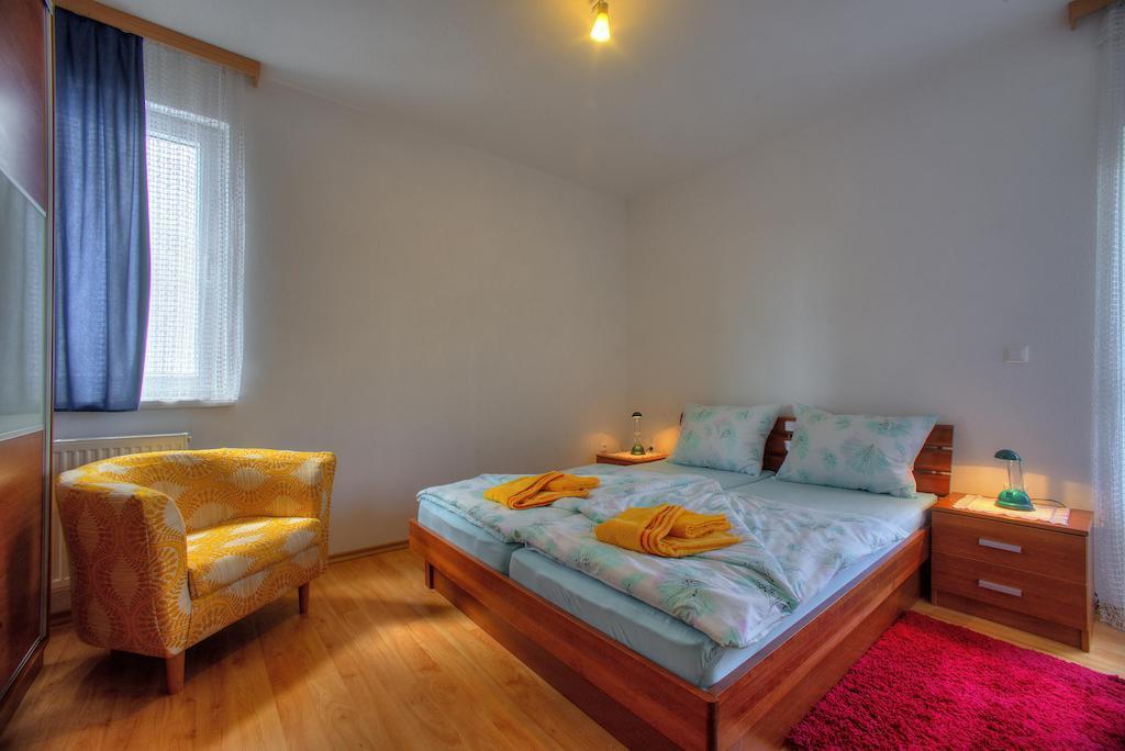 Apartments Peran シベニク 部屋 写真