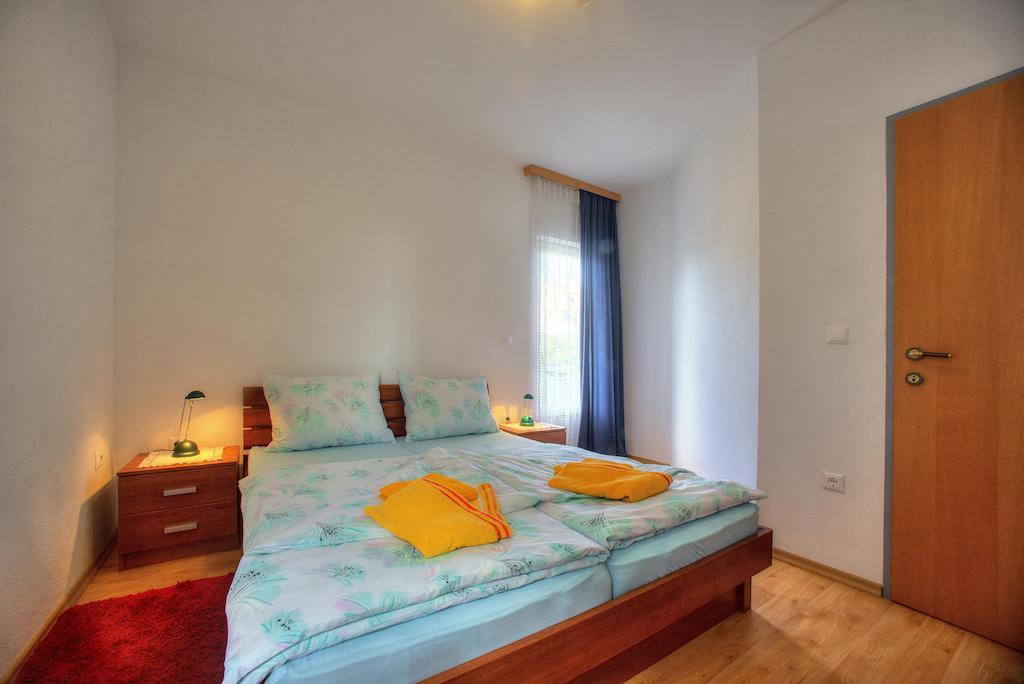 Apartments Peran シベニク 部屋 写真